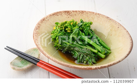 Spring luxury rape blossom ohitashi Spring luxury rape blossom ohitashi 112039907