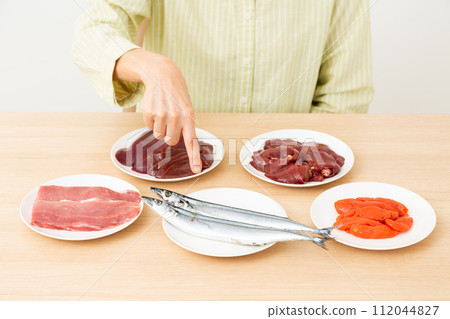 Foods rich in B vitamins and middle-aged women Foods rich in B vitamins and middle-aged women 112044827