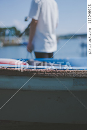 船 划船 釣魚 112046608