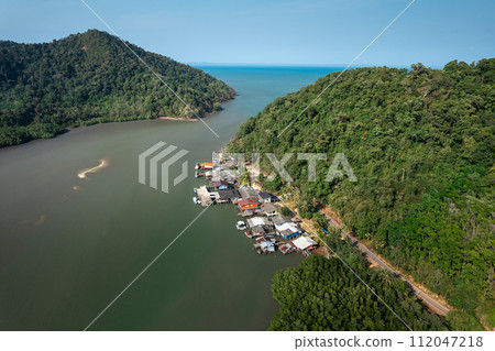 Seaside villages and mangrove forests on the island Seaside villages and mangrove forests on the island 112047218