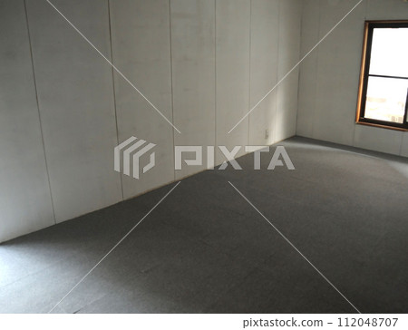 Inside the vacated studio apartment Inside the vacated studio apartment 112048707