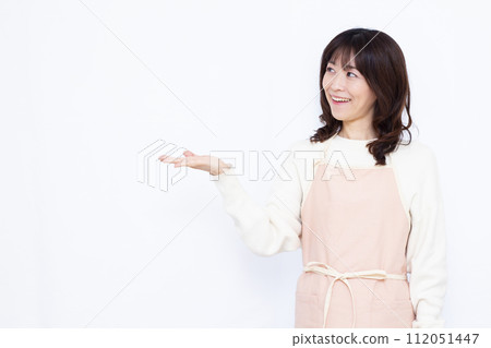 一位40多歲的家庭主婦自我介紹 112051447