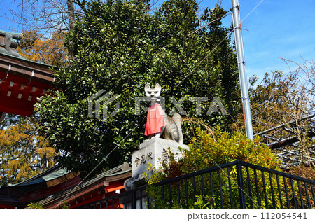 Inari statues of Higashi Fushimi Inari Shrine located in Nishitokyo City, Tokyo 112054541