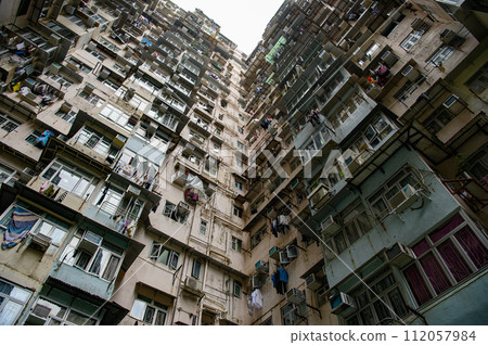 香港一發大廈(妖怪大廈) 112057984