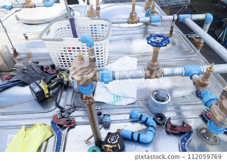 Renovation of the water supply pipe around the water receiving tank 112059769