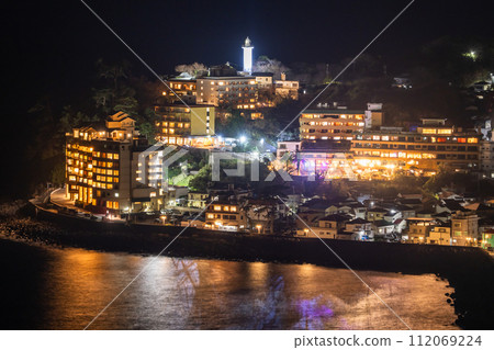 [Shizuoka Prefecture] Night view of Inatori Port/Izu cityscape 112069224
