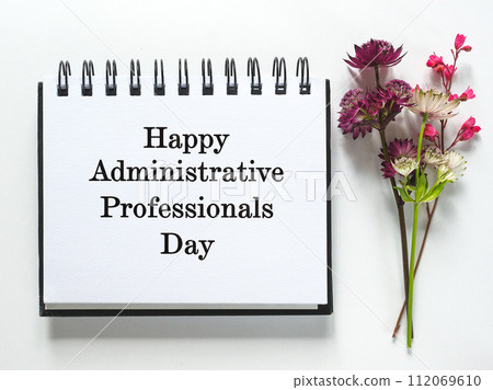 Happy Administrative Professionals Day. Notepad with congratulatory inscriptions 112069610