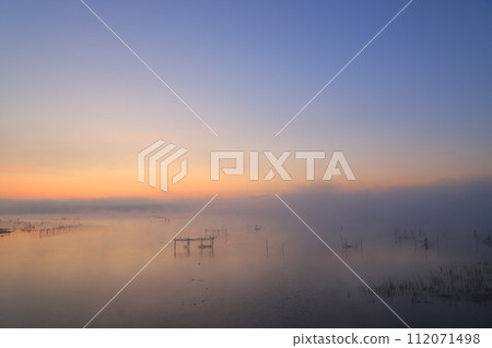 foggy dawn foggy dawn 112071498