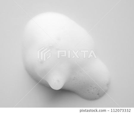 Abstract white soap foam bubbles texture on white background 112073332