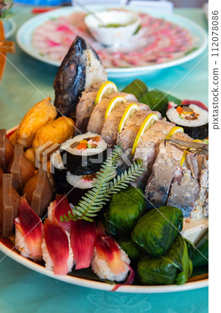Tosa dish bowl country sushi Tosa dish bowl country sushi 112078086