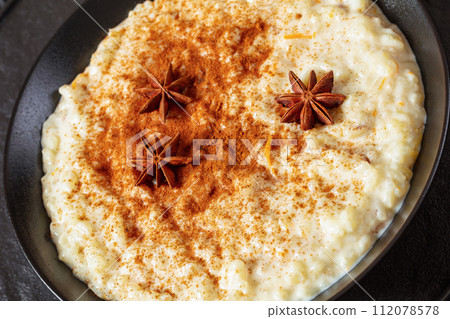 rizogalo, creamy greek rice pudding in a bowl 112078578