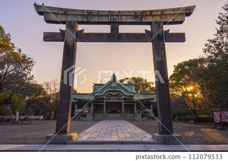 Osaka Castle Toyokuni Shrine bathed in the morning sun, the main shrine seen from the Nino Torii gate 112079533