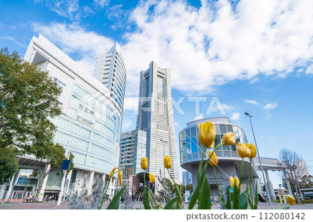 從神奈川縣櫻木町站看到的橫濱地標塔 112080142