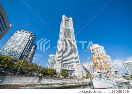 "Kanagawa Prefecture" Sailing ship Nippon Maru and Yokohama Landmark Tower in Minato Mirai 112080366