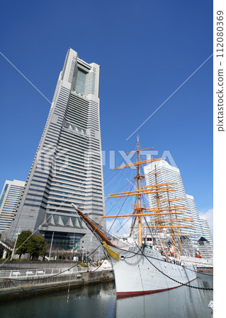 "Kanagawa Prefecture" Sailing ship Nippon Maru and Yokohama Landmark Tower in Minato Mirai 112080369
