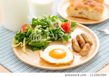 bread breakfast image bread breakfast image 112082094