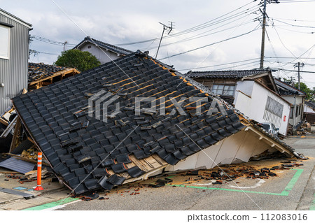 Noto Peninsula earthquake collapsed houses Noto Peninsula earthquake collapsed houses 112083016