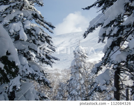 Snowy mountains Snowy mountains 112084326