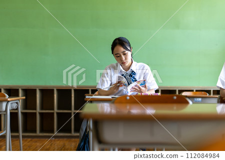 High school students studying in a school classroom 112084984