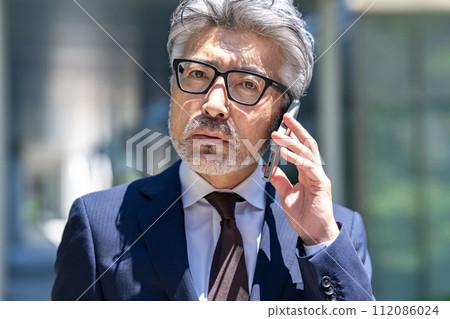 高級男性商務智能手機 112086024