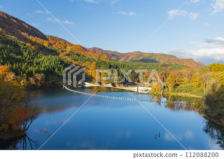從日本青森縣中津輕郡的大川白神橋可以看到安門河和秋葉 112088200