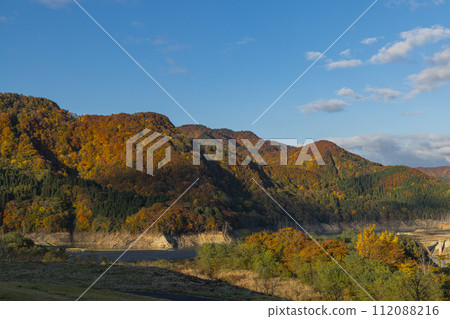 Autumn foliage scenery from Tsugaru Shirakamiko Park in Nishimeya Village, Nakatsugaru District, Aomori Prefecture, Japan Autumn foliage scenery from Tsugaru Shirakamiko Park in Nishimeya Village, Nakatsugaru District, Aomori Prefecture, Japan 112088216