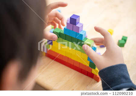 Colorful building blocks 112090210