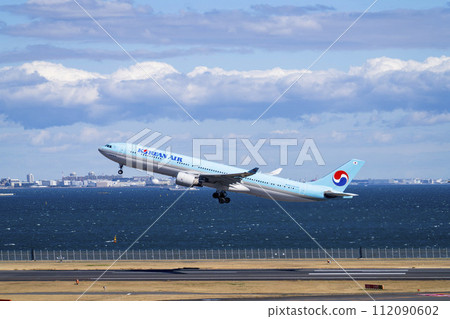 Scenery of Haneda Airport, plane taking off, Ota Ward, Tokyo 112090602