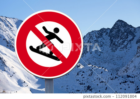 Snowboarding - Forbidden sign 112091804