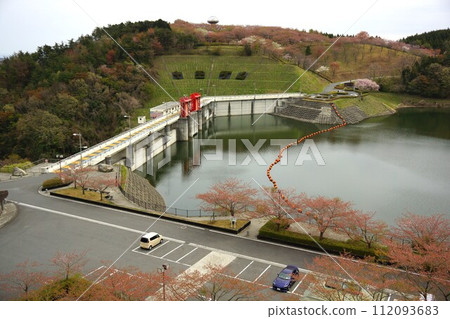Levee of Juo Dam and Lake Juo 112093683
