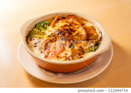 多利亞（焗烤）配大量蔬菜 112094734