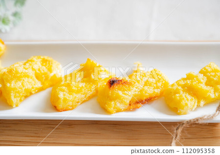 Baked polenta 112095358