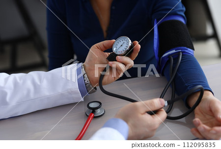 Granny on appointment with doctor 112095835