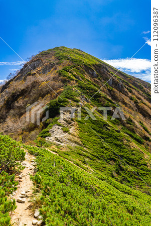 從千疊敷到空拉岳、日之嶽山脊線的中央阿爾卑斯垂直登山 從千疊敷到空拉岳、日之嶽山脊線的中央阿爾卑斯垂直登山 112096387