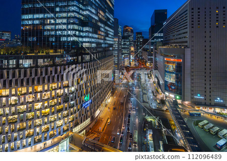 從大阪梅田雙子塔北眺望大阪夜景 112096489