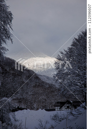 Sukayu Onsen in winter (Aomori Prefecture) Sukayu Onsen in winter (Aomori Prefecture) 112096607