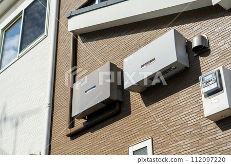 太陽能發電系統功率調節器 112097220