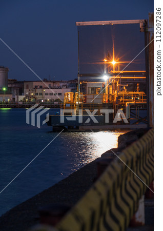 Night view of Kawasaki industrial area Night view of Kawasaki industrial area 112097286