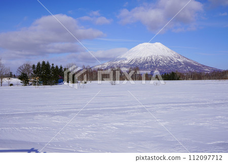 Mt. Yotei in winter seen from Miyata Viewpoint Parking 112097712