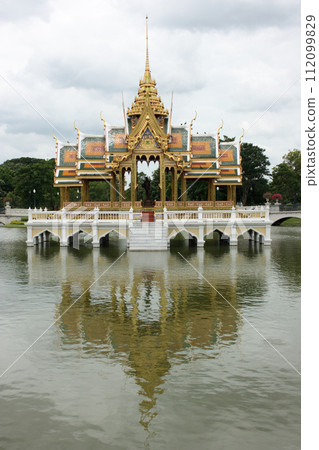 Aisawan Dhipaya Asana Pavilion in Bang Pa-In 112099829