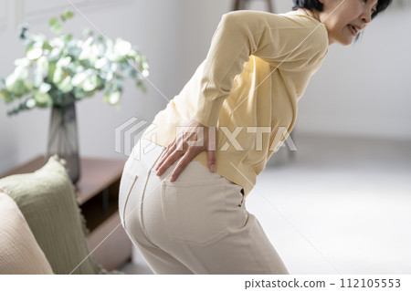 中老年婦女腰痛圖片 112105553