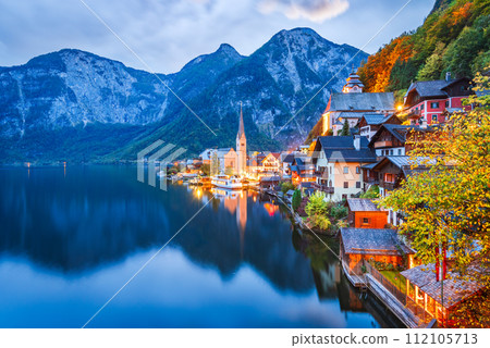 Hallstatt, Austria. Scenic postcard view of world famous alpine village in Upper Austria, Dachstein Alps. 112105713