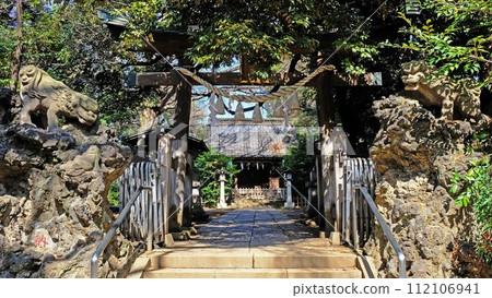 Toshima-ku, Tokyo, Nagasaki Shrine, second torii gate and worship hall 112106941