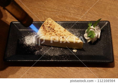 在燃燒器上烘烤糖果（加泰羅尼亞） 112108564