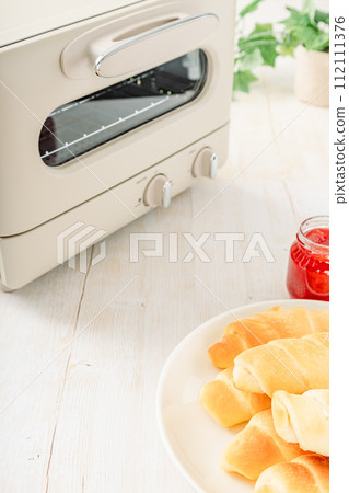 Breakfast image | Toaster and homemade salt bread 112111376