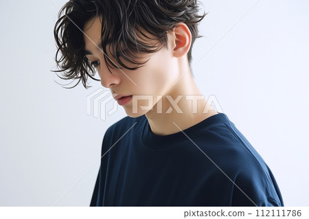 黑髮帥氣男模「AI生成圖」 112111786