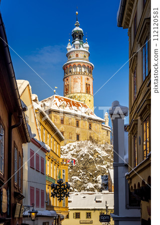 View of Cesky Krumlov in winter, Czech Republic. 112120581