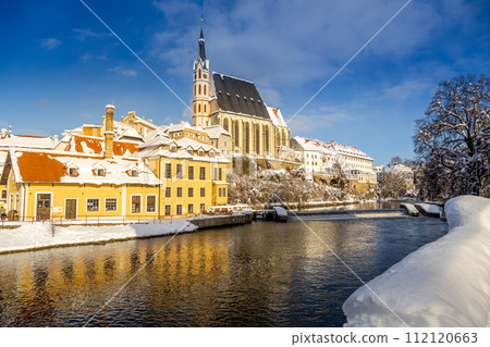 View of Cesky Krumlov in winter, Czech Republic. 112120663