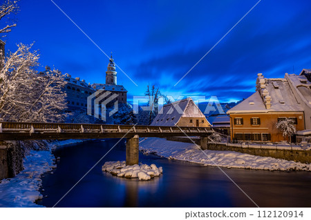 View of Cesky Krumlov in winter, Czech Republic. 112120914