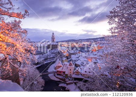 View of Cesky Krumlov in winter, Czech Republic. 112120936